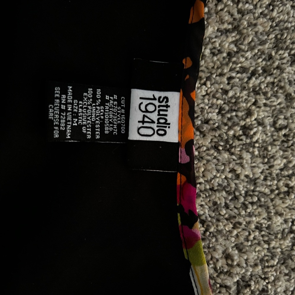 Woman’s tank top flowered, great condition.